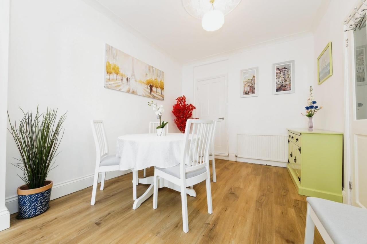 Your Chic 3Br Home Comfort And Style In London Exterior foto