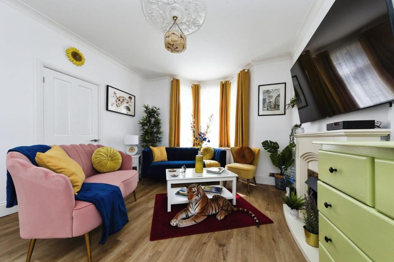 Your Chic 3Br Home Comfort And Style In London Exterior foto