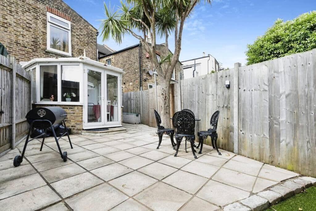 Your Chic 3Br Home Comfort And Style In London Exterior foto